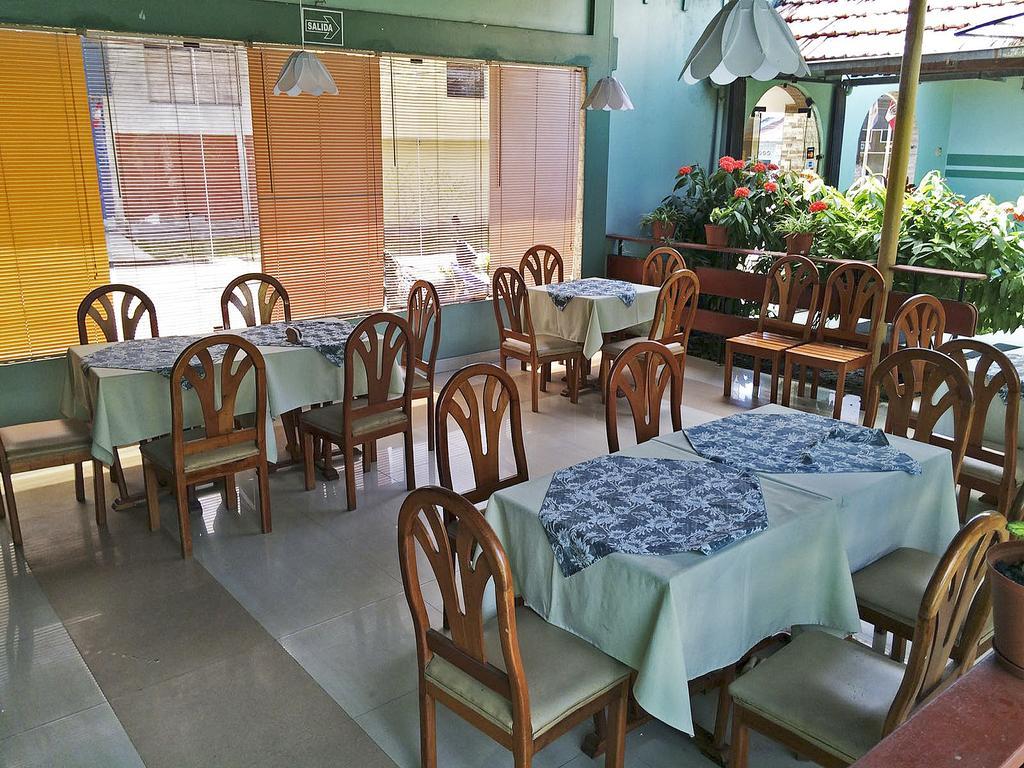Hotel & Suites La Posada De Lobo Iquitos Exterior photo